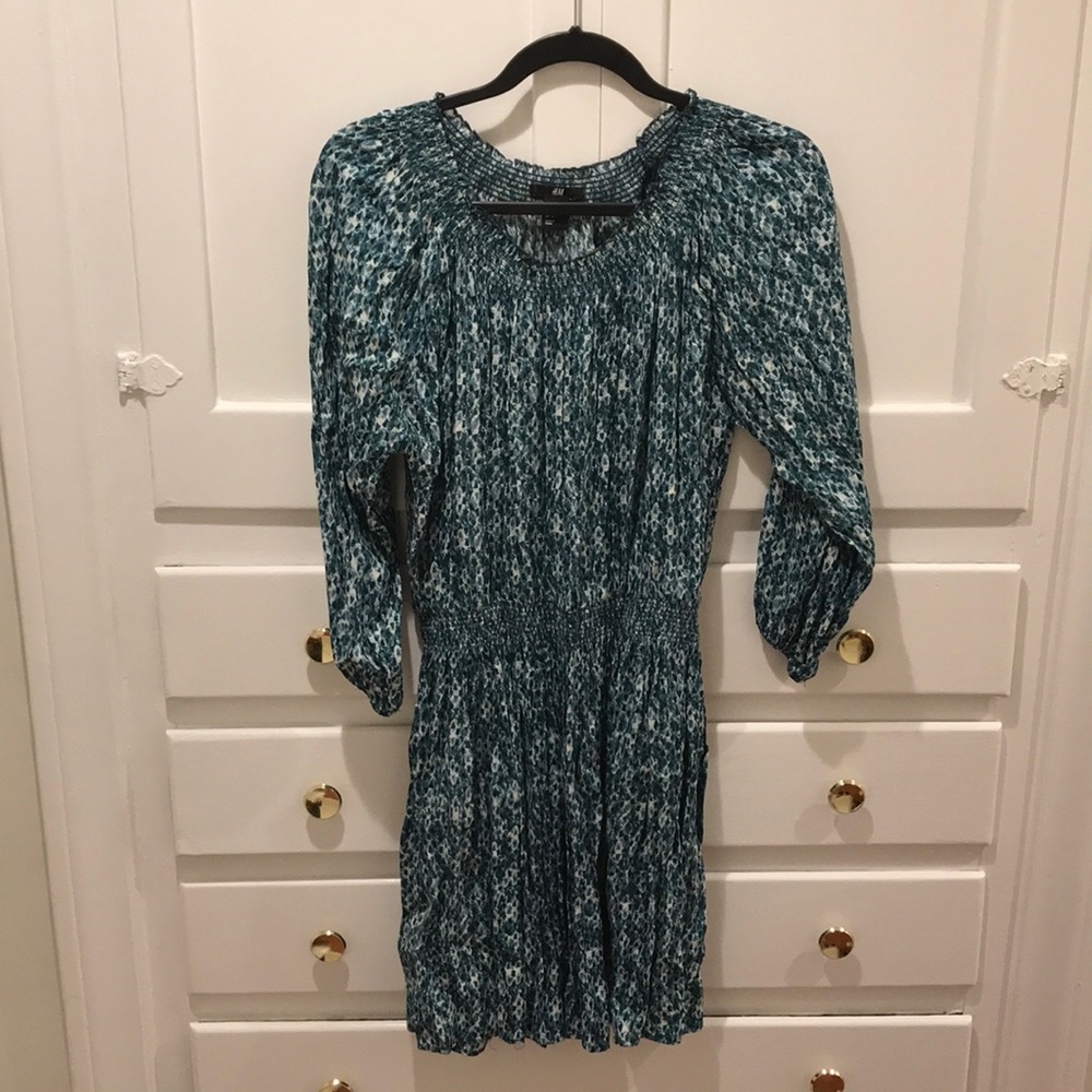 H&M Dress with Off Shoulder Option. Size 4.